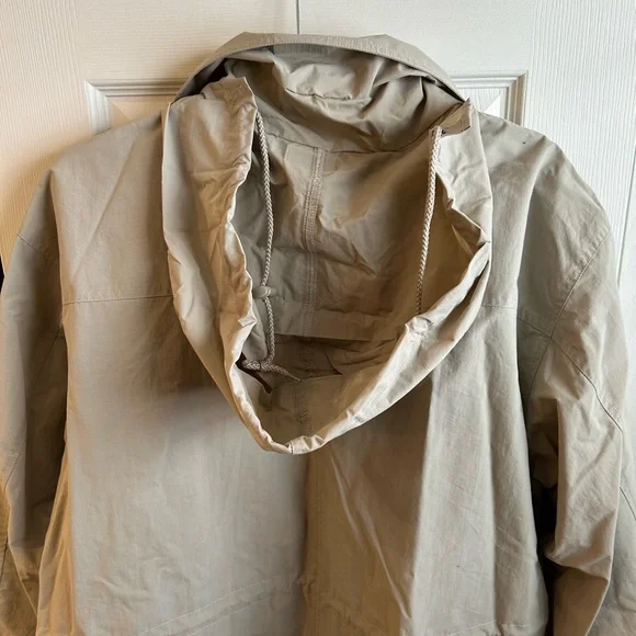 Never been worn Pure Alaska hooded lined XXL jacket - Picture 5 of 11